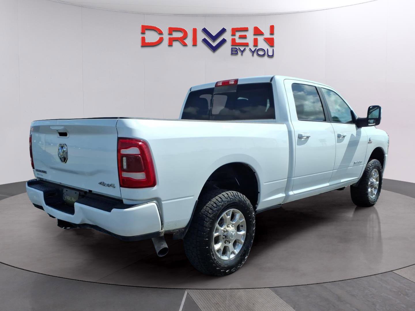 Used 2024 RAM 2500 Laramie AWD/4WD image 5