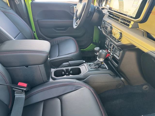 New 2025 Jeep Wrangler Rubicon AWD/4WD image 19