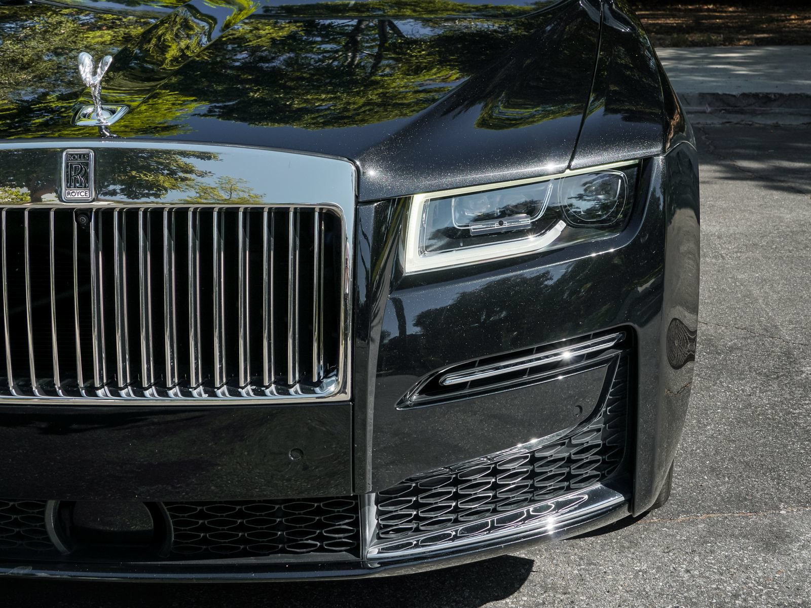 Certified 2021 Rolls-Royce Ghost AWD/4WD image 33