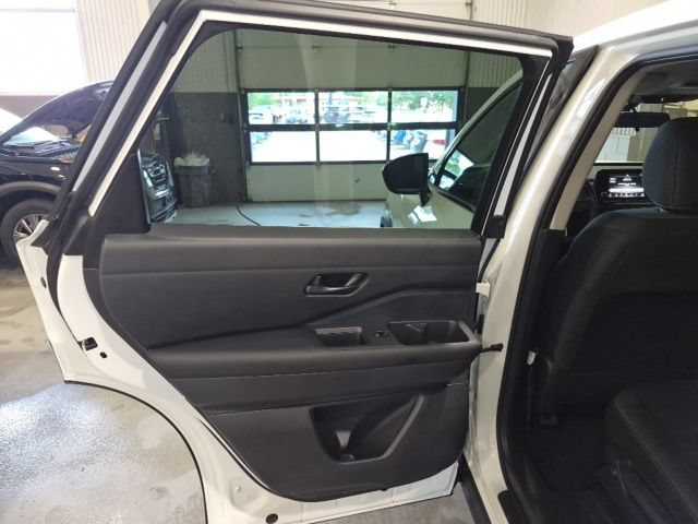 Certified 2025 Nissan Pathfinder S AWD/4WD image 18