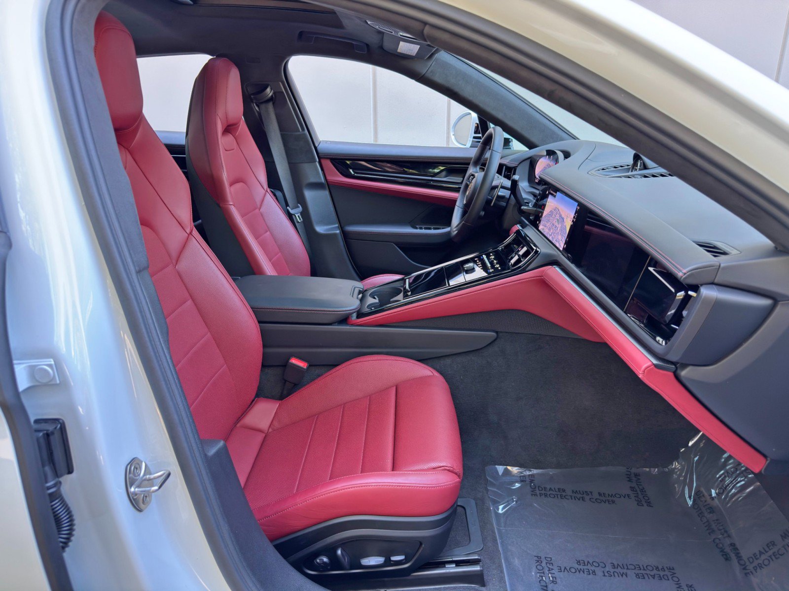 Used 2025 Porsche Panamera 4S w/ Premium Package AWD/4WD image 16