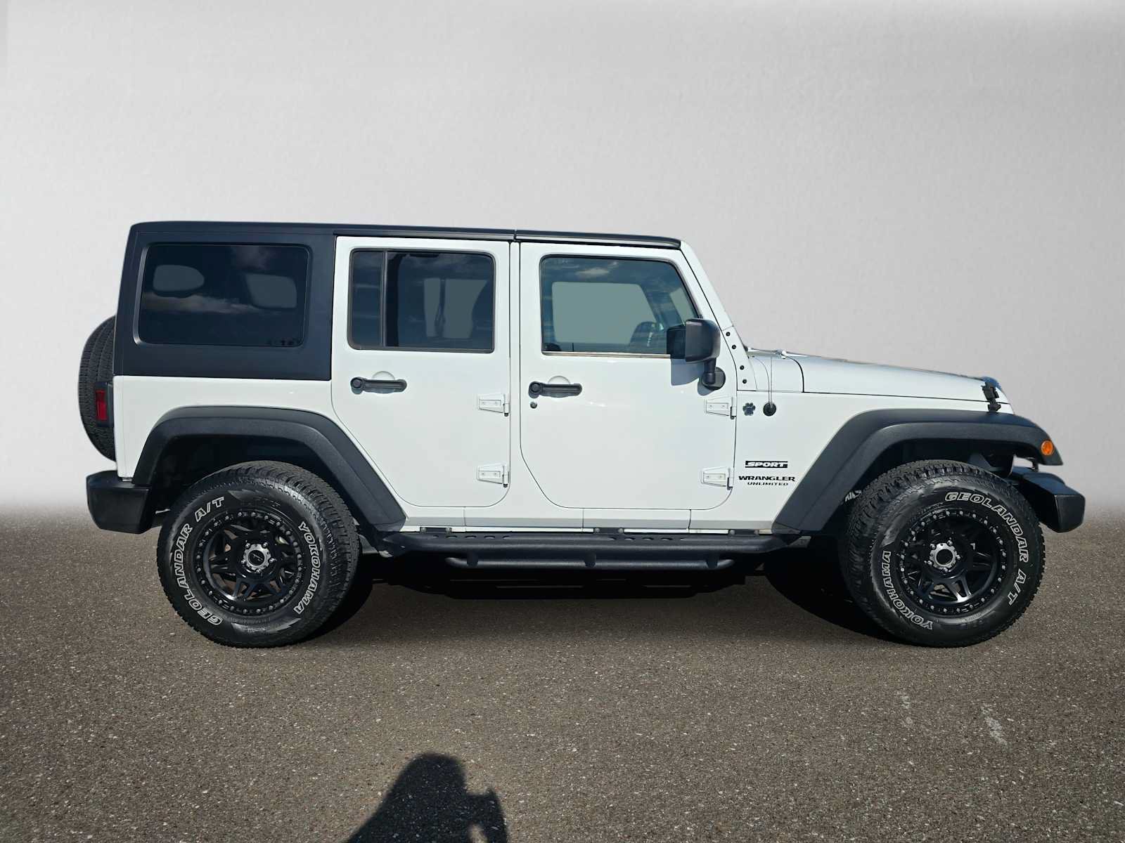 Used 2017 Jeep Wrangler Unlimited Sport w/ Quick Order Package 24S AWD/4WD image 2