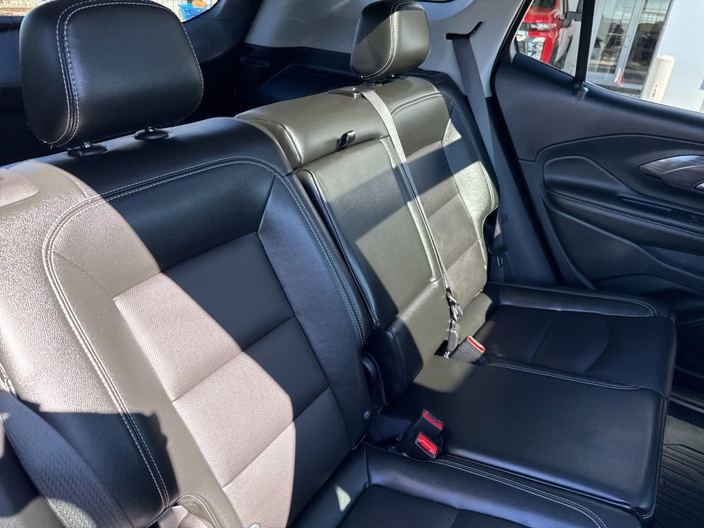 Certified 2024 GMC Terrain SLT w/ Infotainment Package II image 35