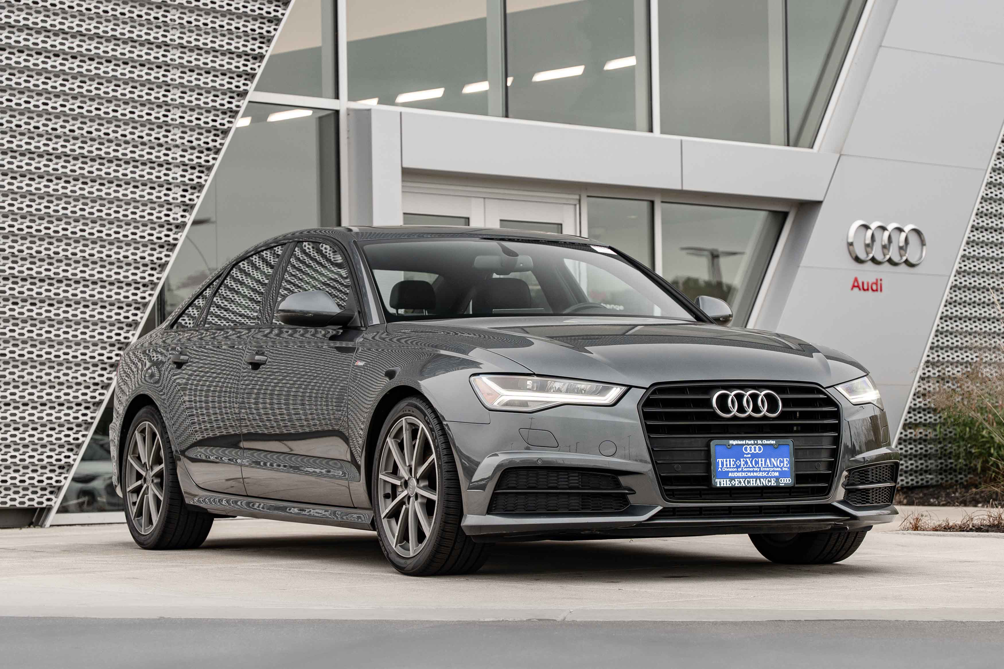 Used 2017 Audi A6 2.0T Premium Plus w/ Premium Plus Package AWD/4WD image 1