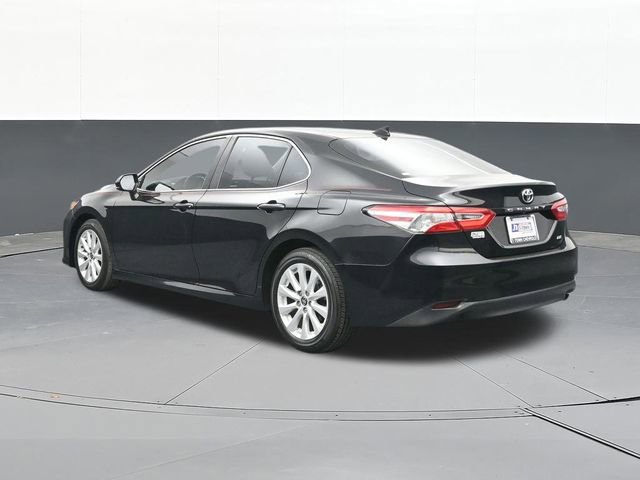 Used 2020 Toyota Camry LE image 9