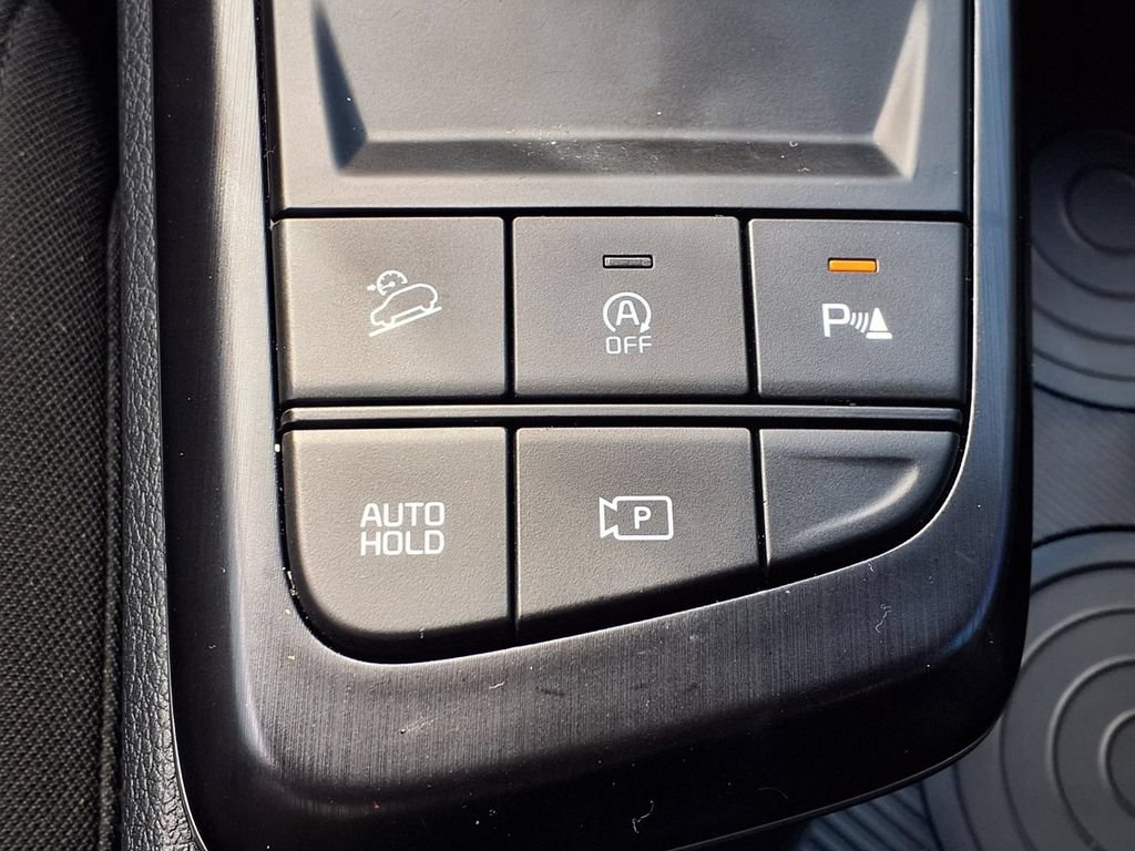Certified 2026 Kia Sportage LX FWD image 10