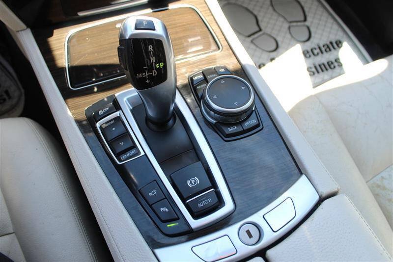 Used 2015 BMW 740Li RWD image 22