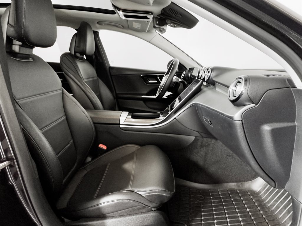 Used 2023 Mercedes-Benz C 300 Sedan image 30