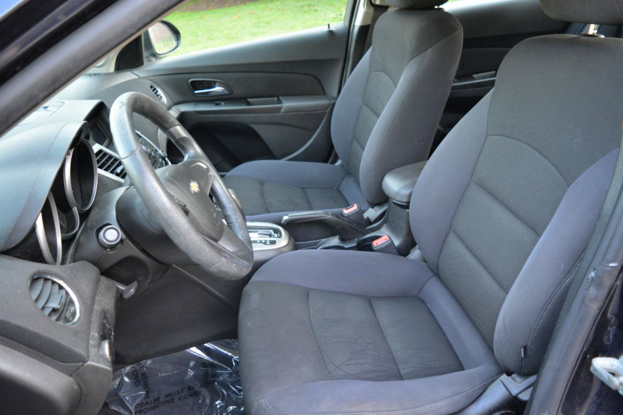 Used 2014 Chevrolet Cruze LT FWD image 10