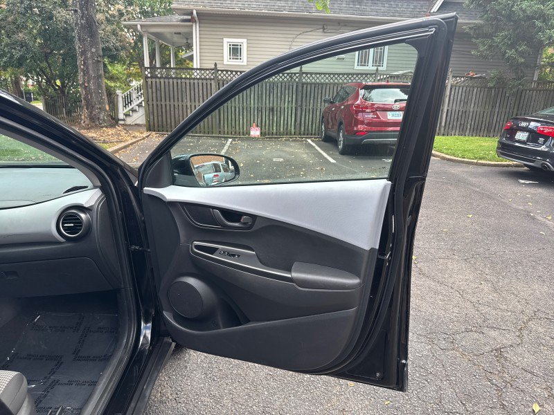 Used 2020 Hyundai Kona SE FWD image 12