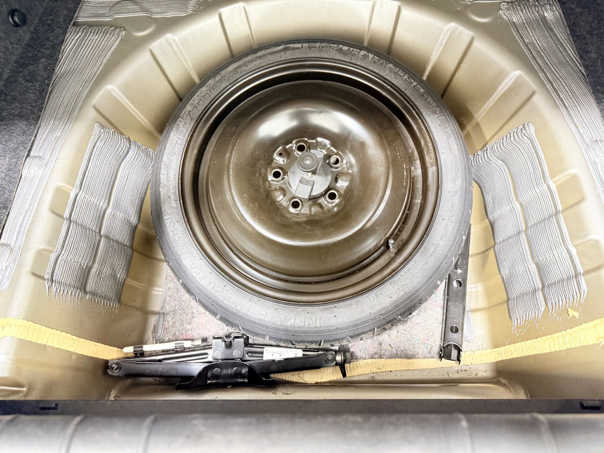 Used 2012 Chevrolet Malibu LS image 36