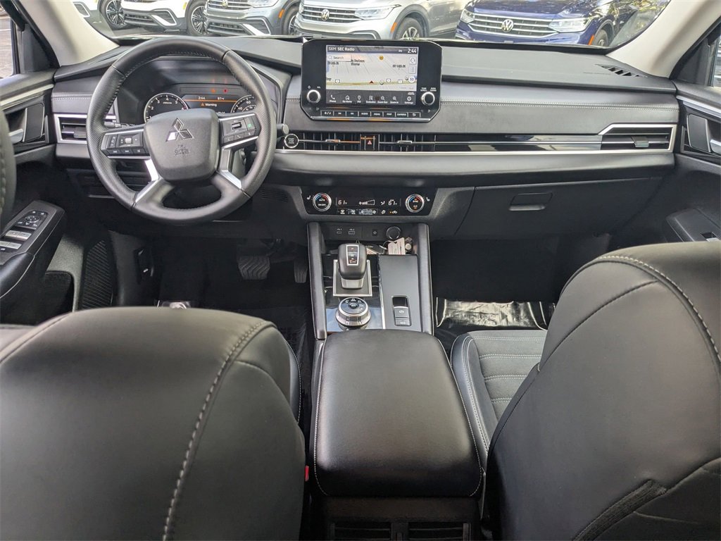 Used 2024 Mitsubishi Outlander SE image 26