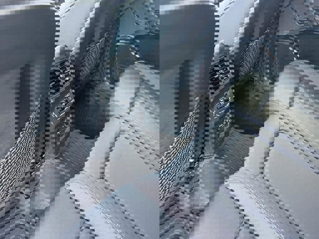 Used 2022 Audi SQ5 Premium Plus w/ Premium Plus Package image 16