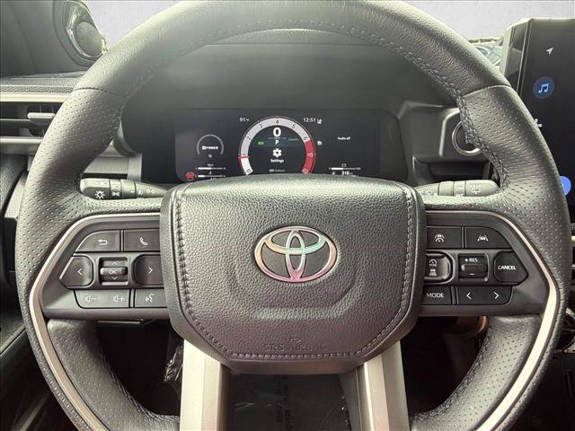 Certified 2025 Toyota 4Runner Limited w/ Tow Technology Package AWD/4WD image 7
