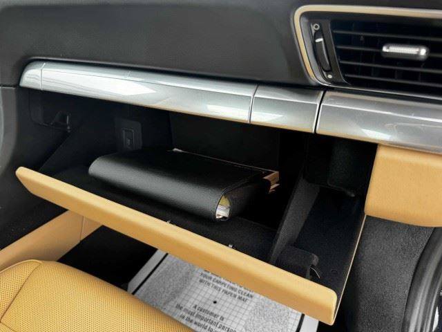 Used 2019 Porsche 911 Targa 4 AWD/4WD image 43