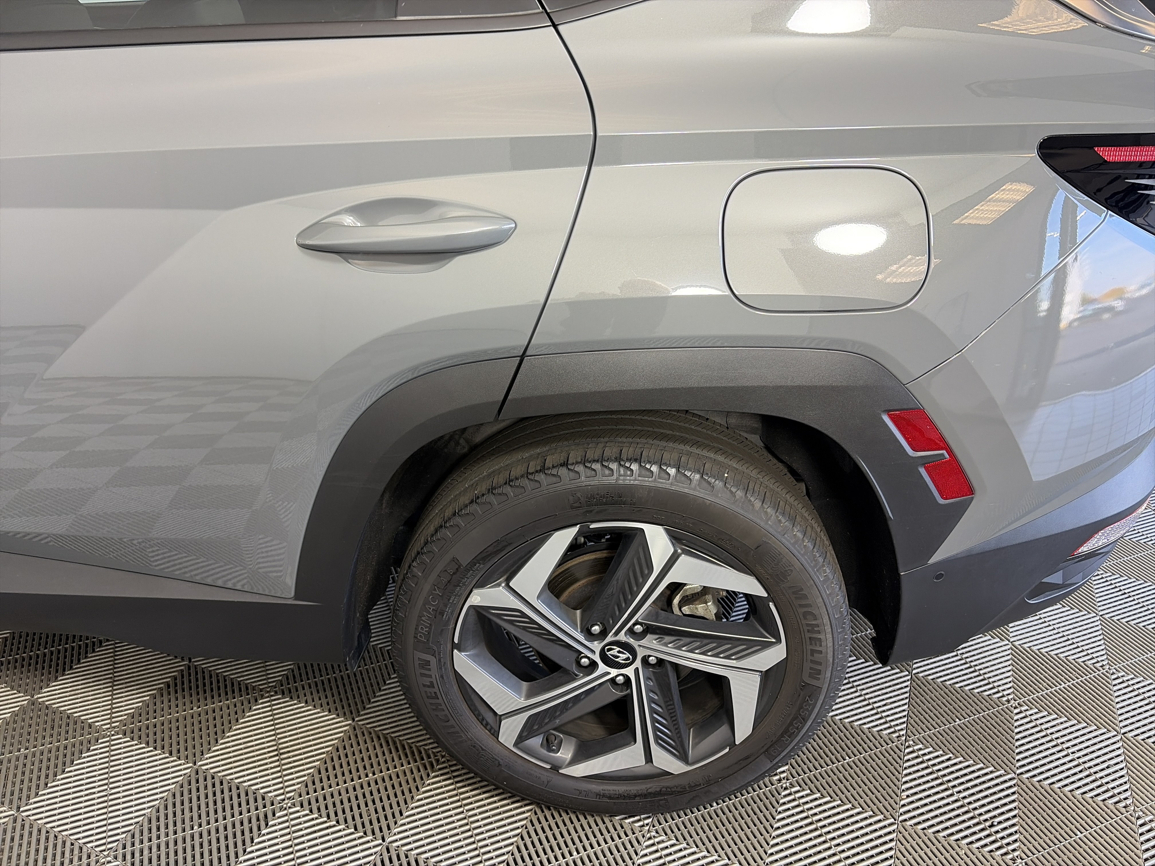 Used 2024 Hyundai Tucson Limited AWD/4WD image 14