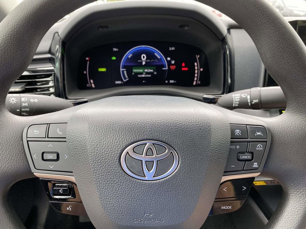 Used 2026 Toyota Camry LE FWD image 29