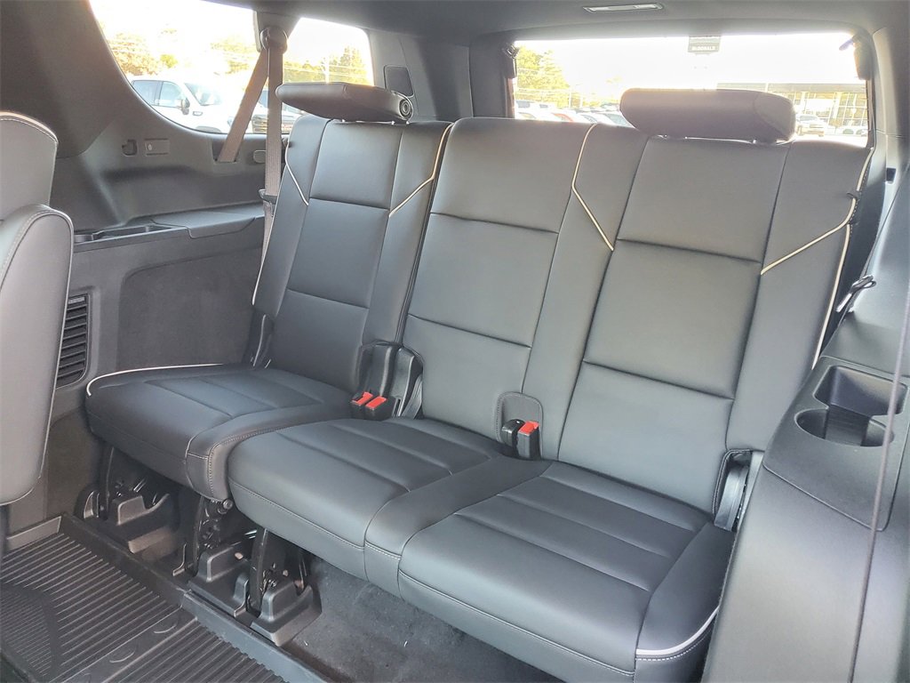 New 2026 Cadillac Escalade ESV Luxury w/ LPO, Radiant Package image 34