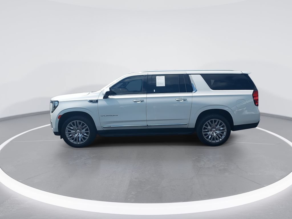 Used 2023 GMC Yukon XL SLT AWD/4WD image 5