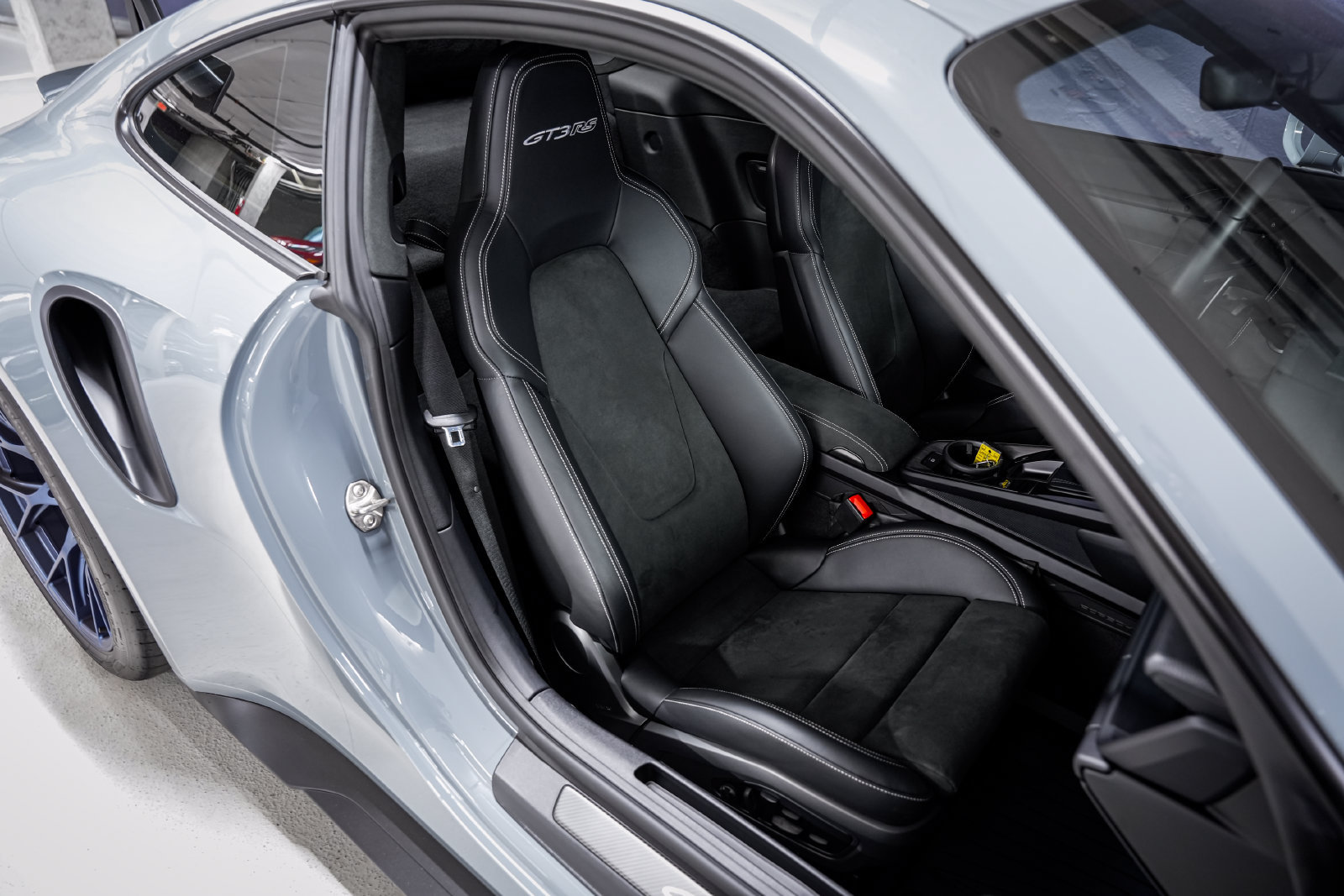 Used 2025 Porsche 911 GT3 RS RWD image 27
