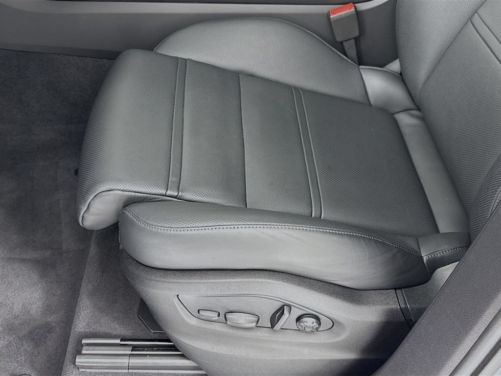 Certified 2026 Porsche Cayenne Coupe AWD/4WD image 13