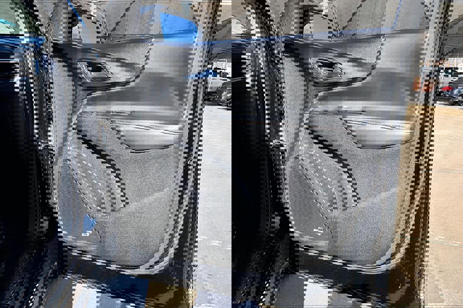 Used 2023 Chevrolet Equinox Premier image 25