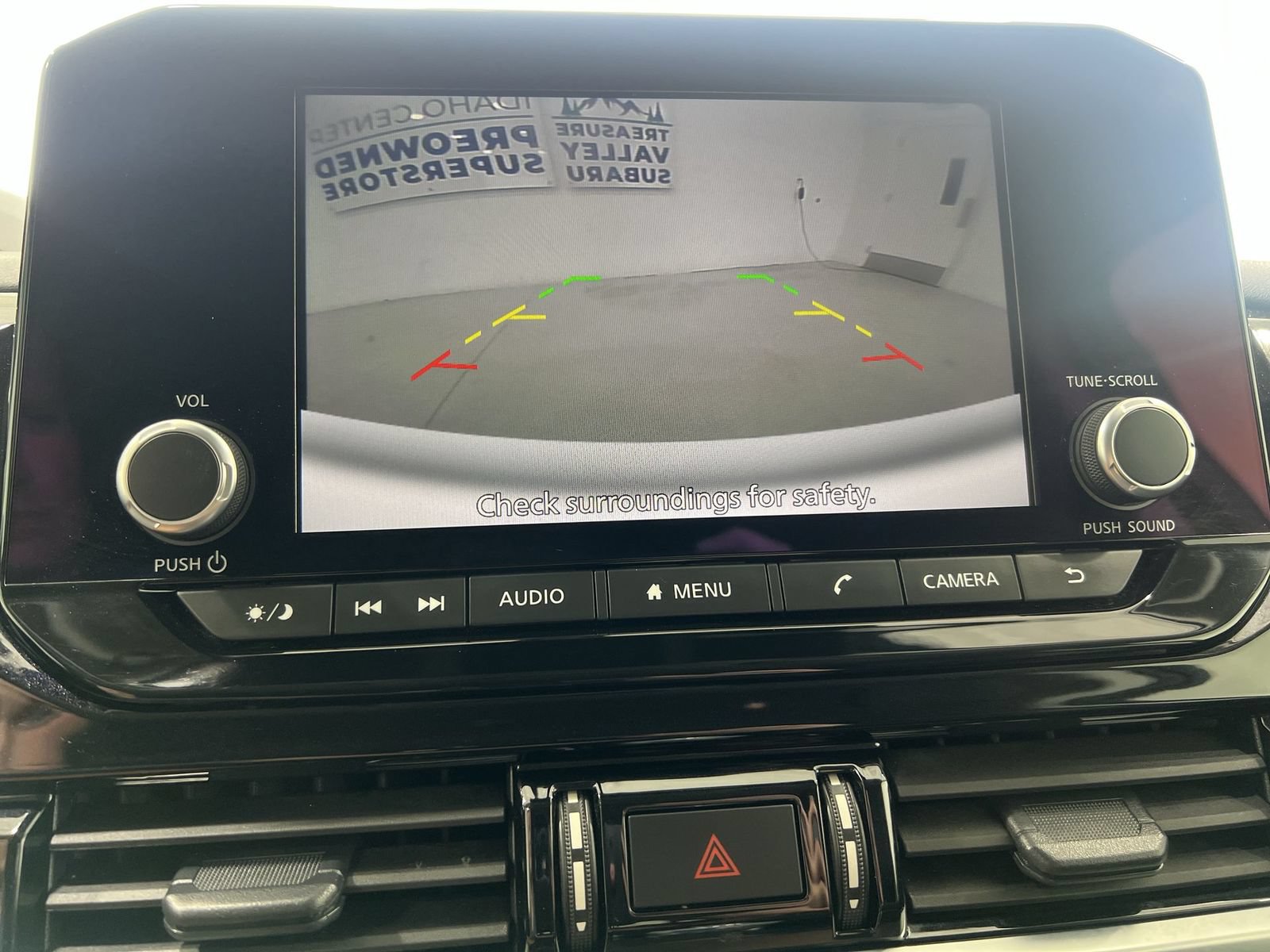 Used 2025 Nissan Pathfinder SV AWD/4WD image 17