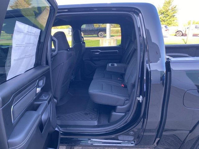 New 2026 RAM 1500 4x4 Crew Cab image 28