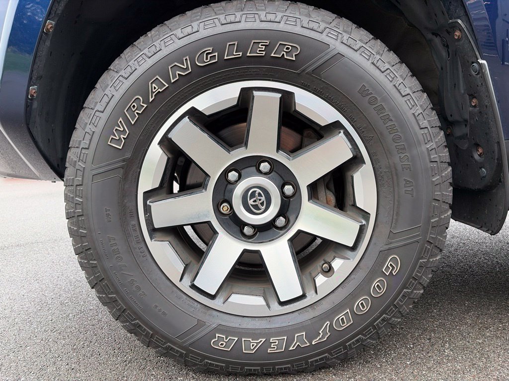 Used 2019 Toyota 4Runner TRD Off-Road Premium AWD/4WD image 20