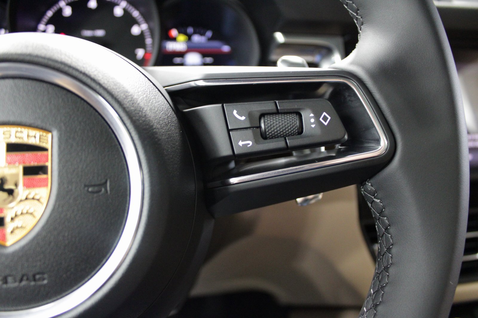 New 2026 Porsche Macan image 29