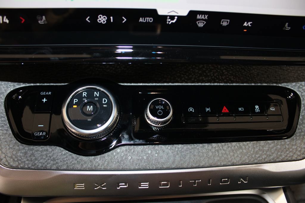 New 2025 Ford Expedition Tremor image 58