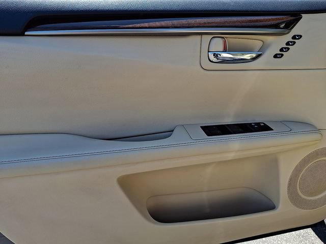 Used 2015 Lexus ES 350 w/ Luxury Package image 12