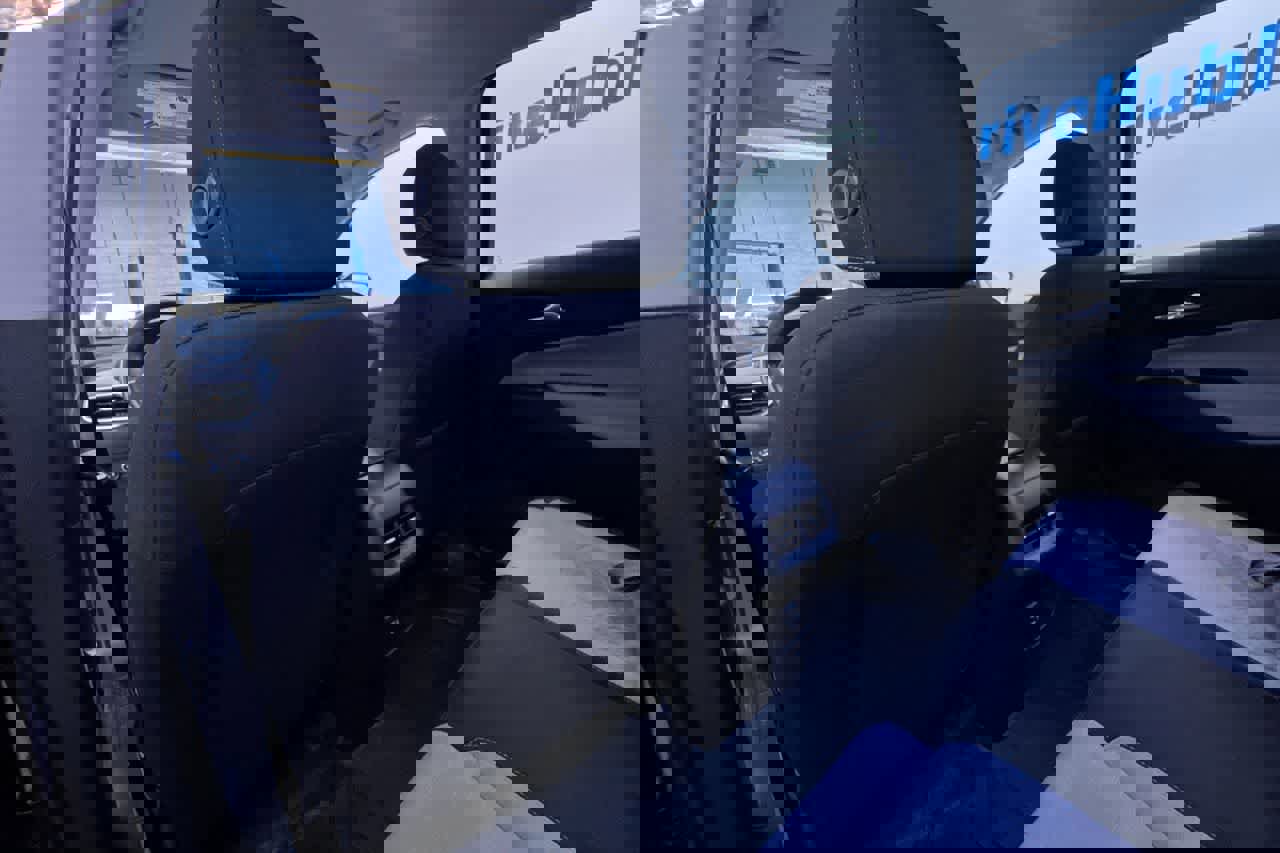 Used 2023 Chevrolet Equinox LT image 37