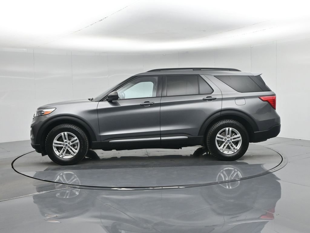 Certified 2022 Ford Explorer XLT w/ Equipment Group 202A image 31