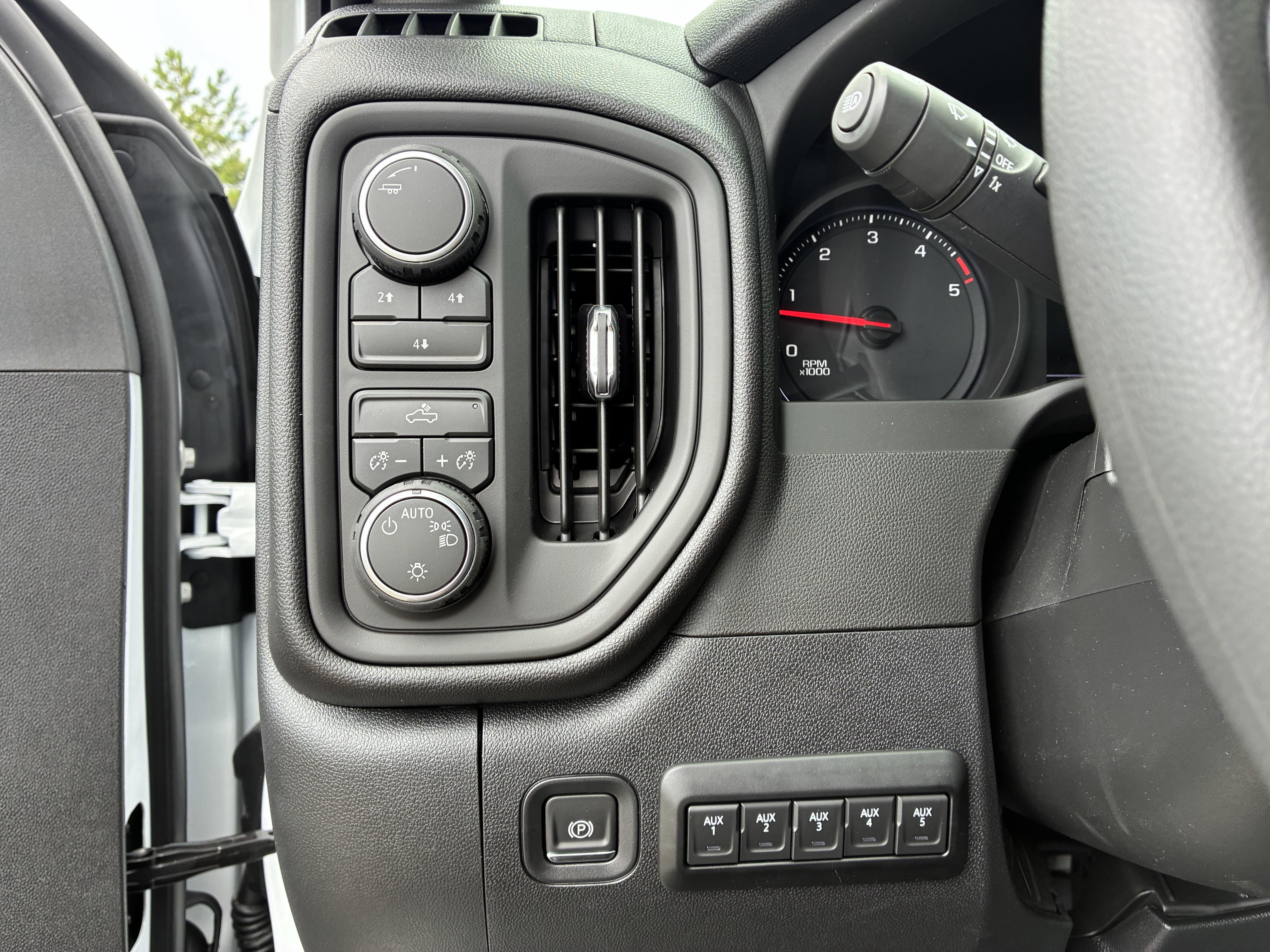 New 2026 Chevrolet Silverado 3500 W/T w/ WT Convenience Package AWD/4WD image 30