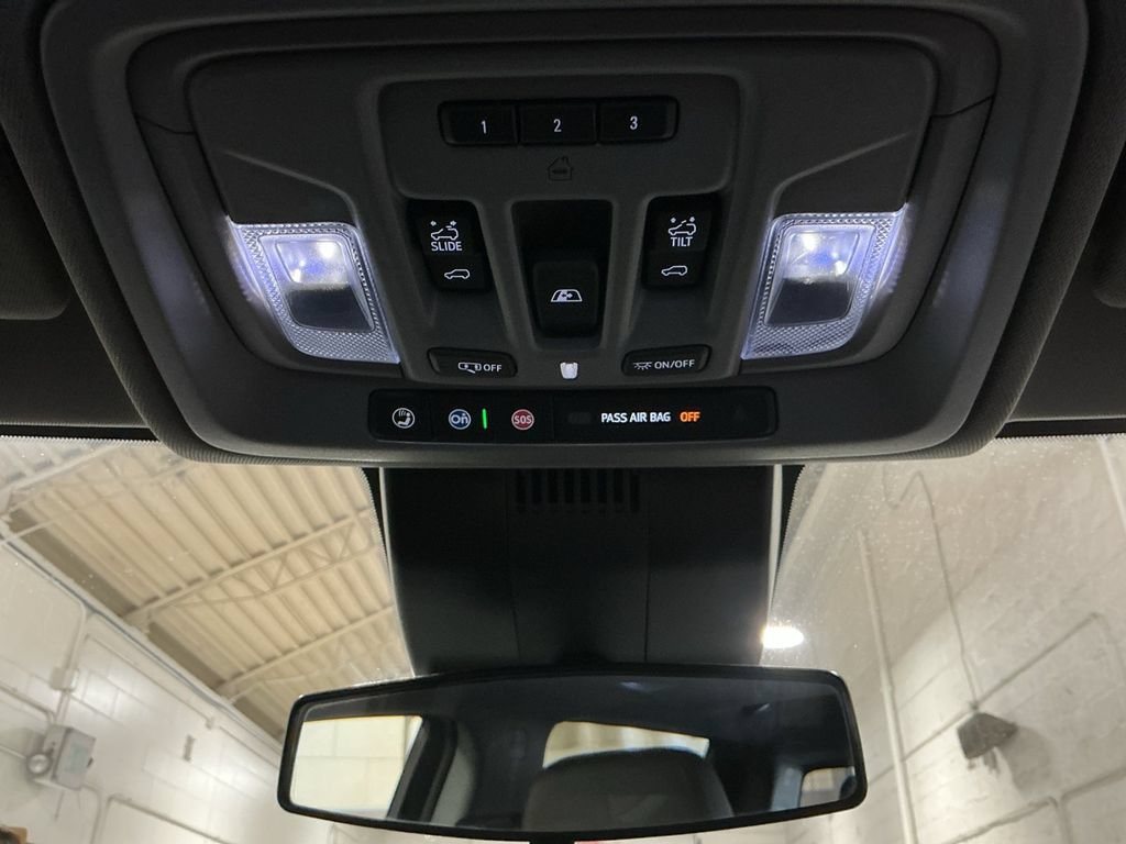 Used 2024 Chevrolet Silverado 1500 LT Trail Boss w/ LT Trail Boss Premium Package AWD/4WD image 28