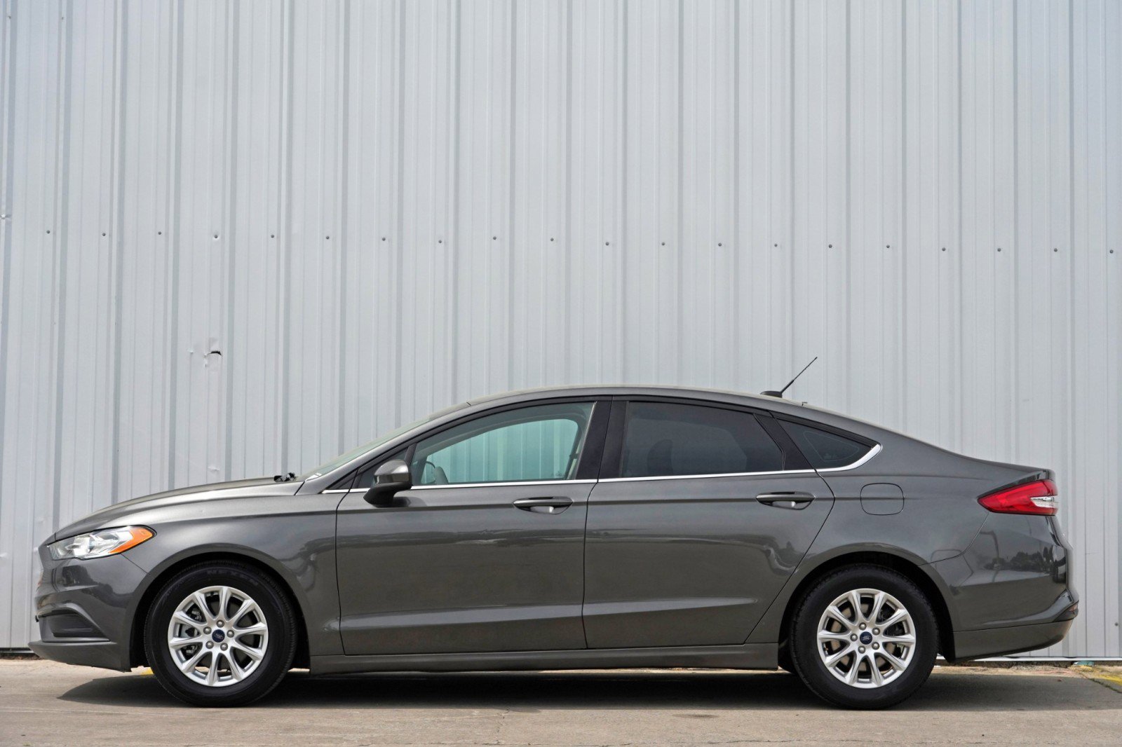 Used 2018 Ford Fusion S image 8