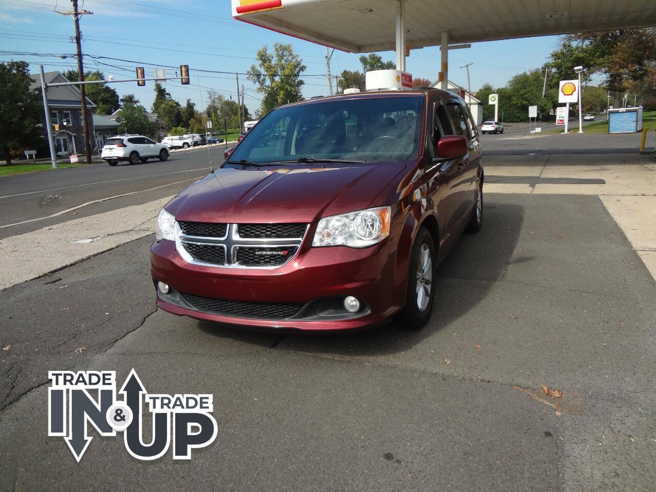 Used 2020 Dodge Grand Caravan SXT FWD image 1