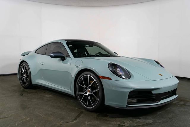 Used 2025 Porsche 911 Carrera T RWD image 2