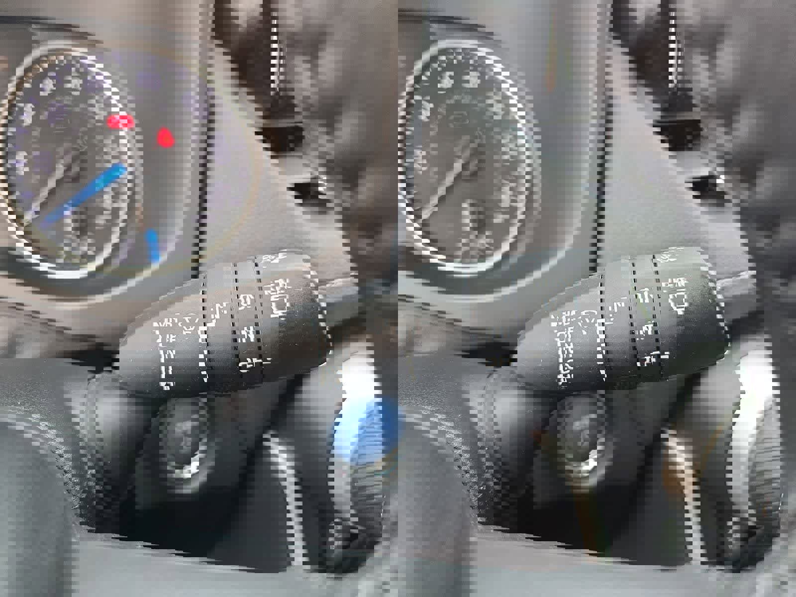 Used 2021 Toyota RAV4 XLE Premium image 26