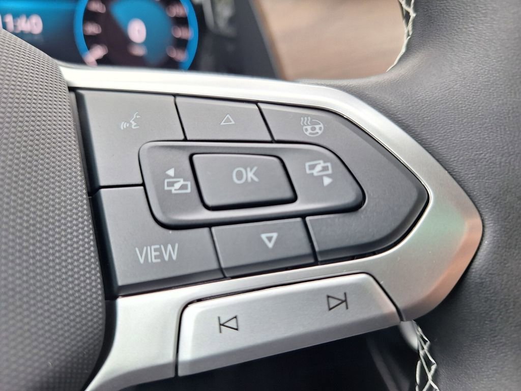 New 2026 Volkswagen Atlas SE image 13