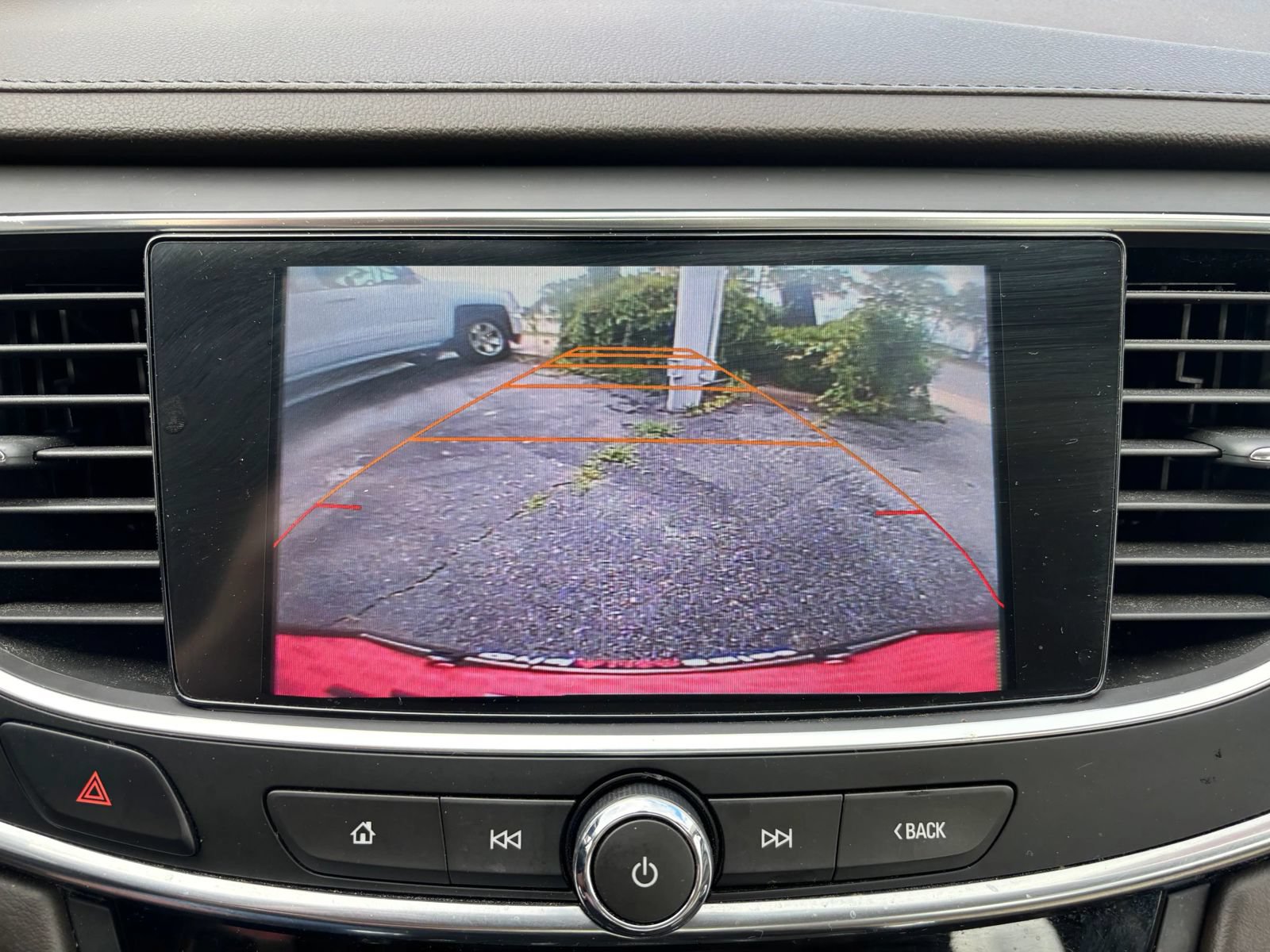 Used 2017 Buick LaCrosse Essence FWD image 18
