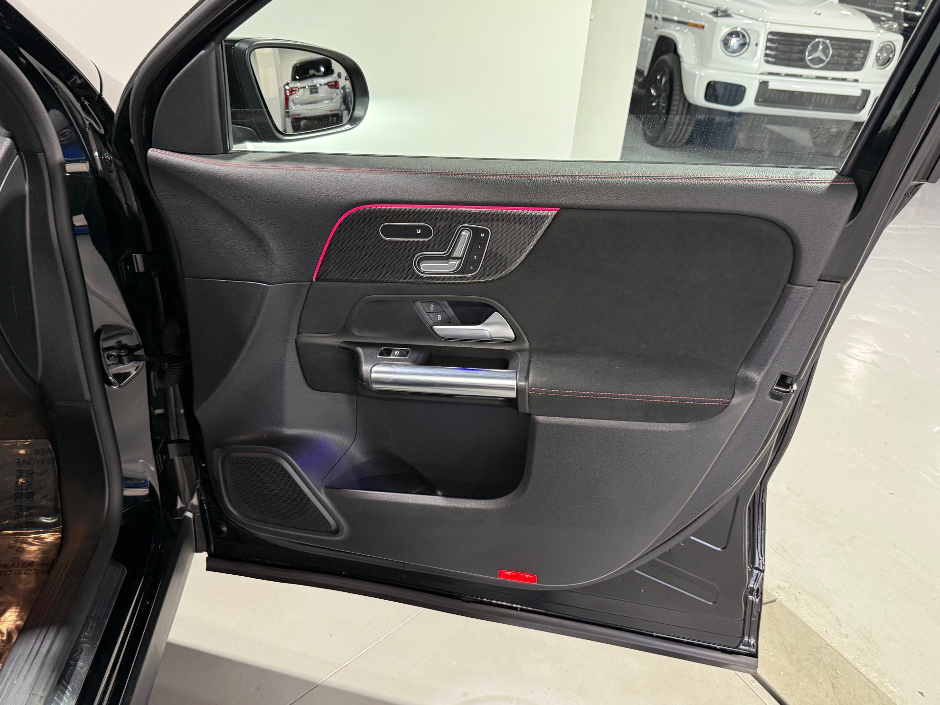 Used 2022 Mercedes-Benz GLA 35 AMG 4MATIC w/ Premium Package Lite image 56