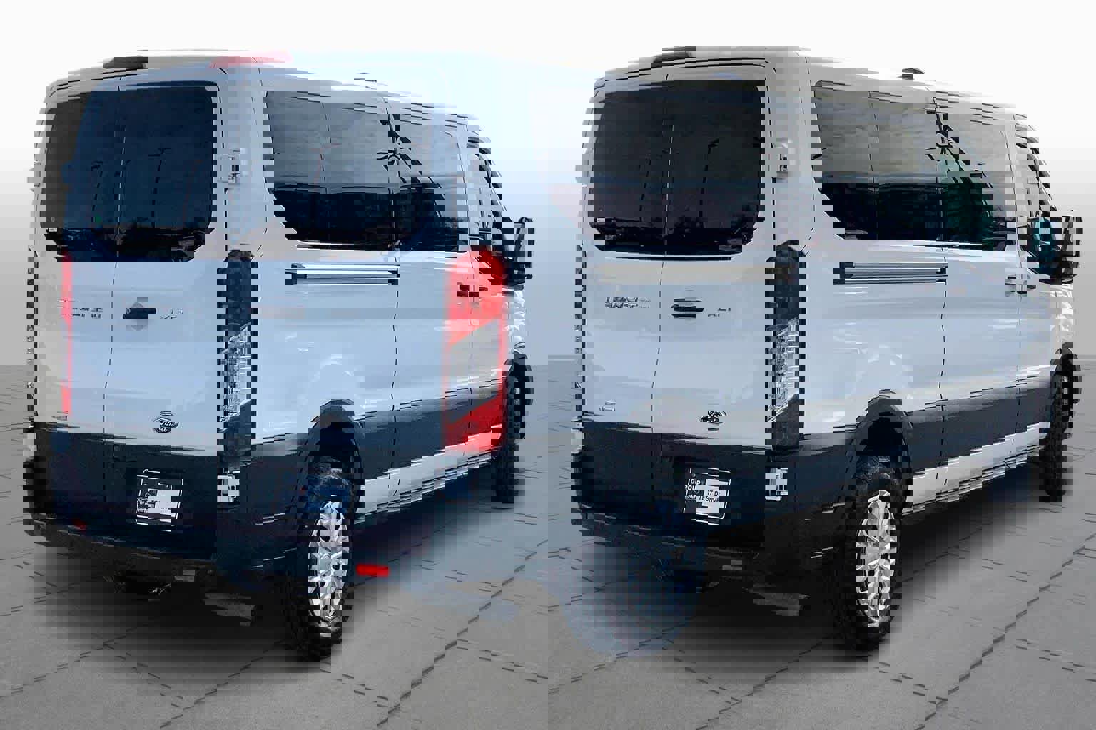 Used 2023 Ford Transit 350 XLT image 24