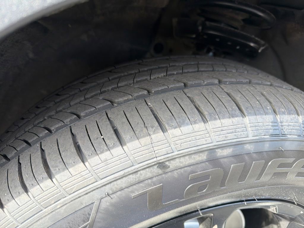 Used 2023 GMC Terrain AT4 image 28