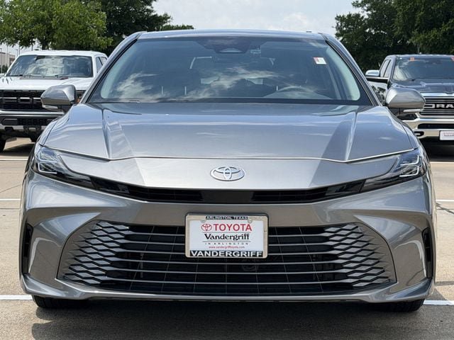 Used 2026 Toyota Camry XLE FWD image 8