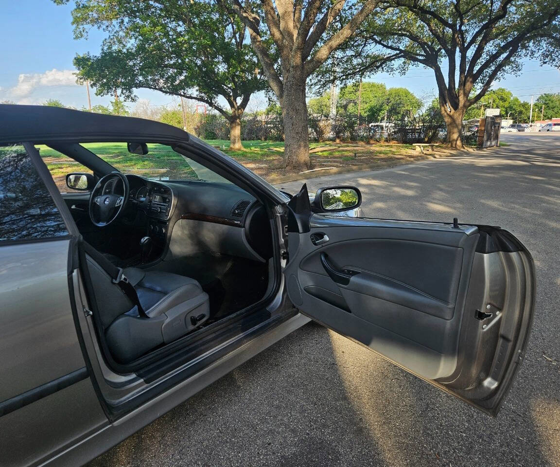 Used 2007 Saab 9-3 2.0T w/ Premium 17 Pkg image 9