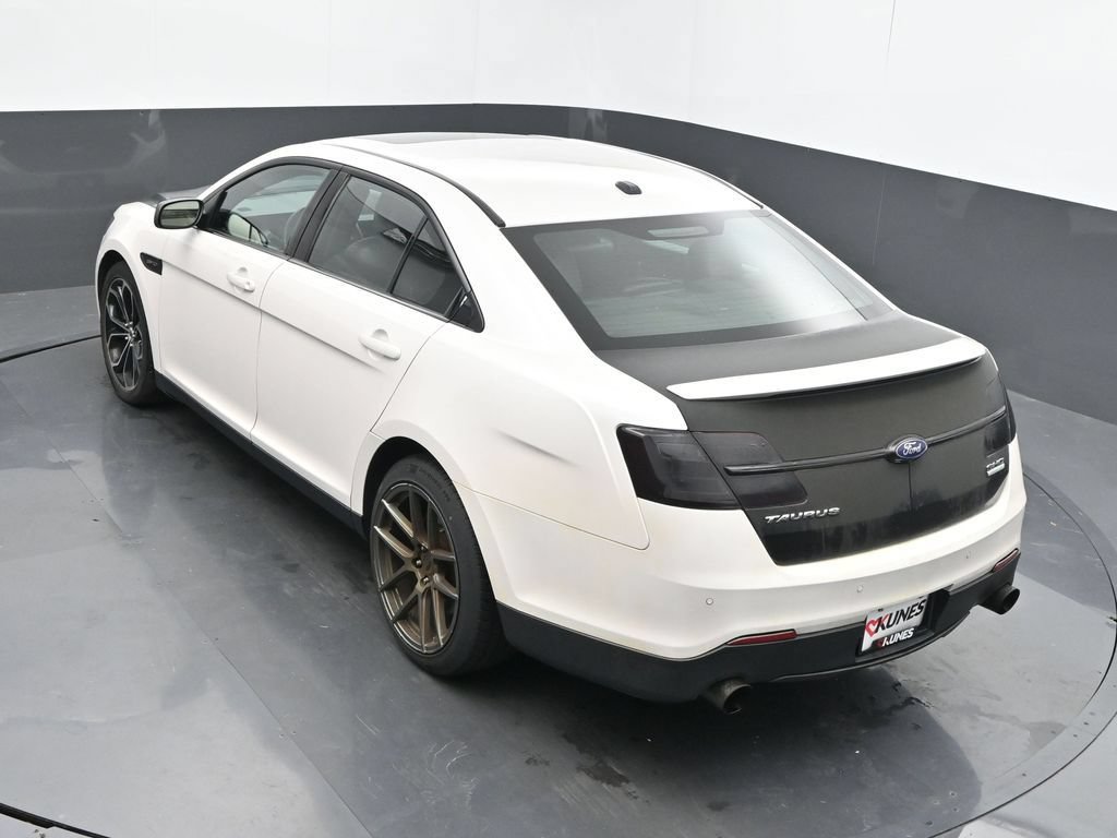 Used 2017 Ford Taurus SHO AWD/4WD image 41