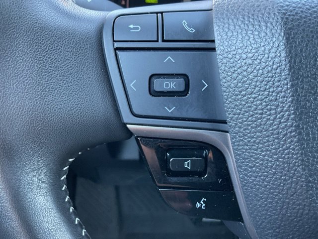 Used 2025 Toyota Camry SE FWD image 22