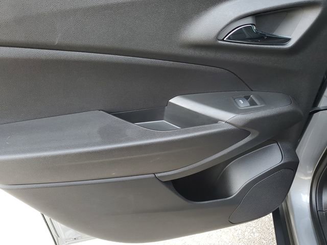 Used 2025 Chevrolet Trax RS w/ Driver Confidence Package image 16